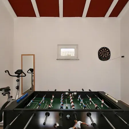 Familienfreundliches Mit Pool Holiday home