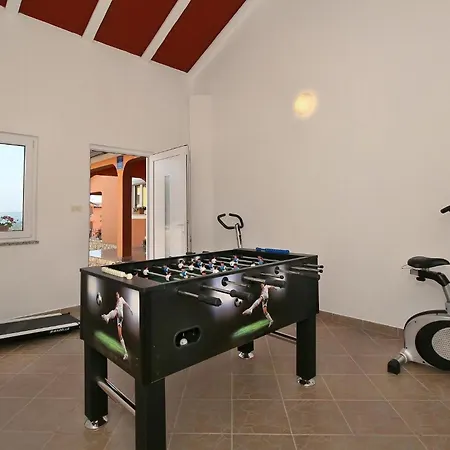 Familienfreundliches Mit Pool