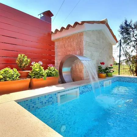 Сasa de vacaciones Familienfreundliches Mit Pool